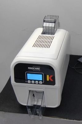 マジカード K 300dpi カラー染料 サブライメーション PVC ID カードプリンタ